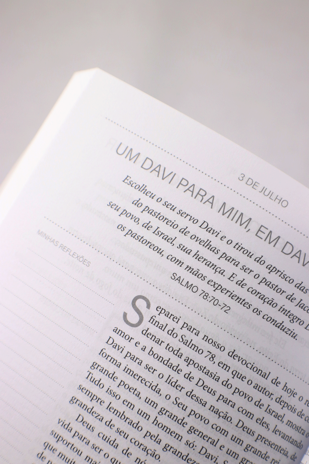 Devocional Salmos O Senhor é o Meu Pastor – Capa Azul – Publicações Pão  Diário